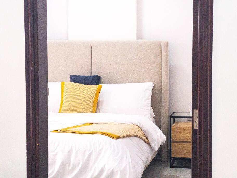 Apartment Near Royal Opera, Parking, Hiking Trail